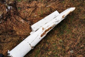 У лісі житель Черняхівської громади знайшов сучасний реактивний снаряд