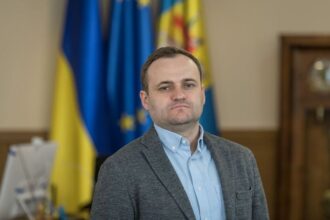 «Дякую громаді за потужну підтримку»: Олексій Кулеба покидає стіни Київської адміністрації із вдячністю