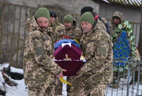 Вічна пам’ять: у Глухові попрощались із солдатом Павлом Кириченком