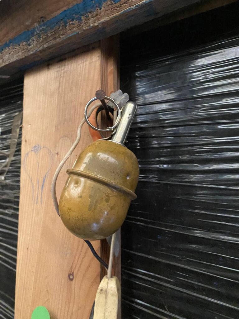 Вкрав електроінструменти, а попався з гранатами: у Бучанському районі поліція затримала зловмисника