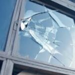 Наслідки атаки на Хмельниччину: пошкоджені заклади освіти, поранені люди, вікна - в друзки