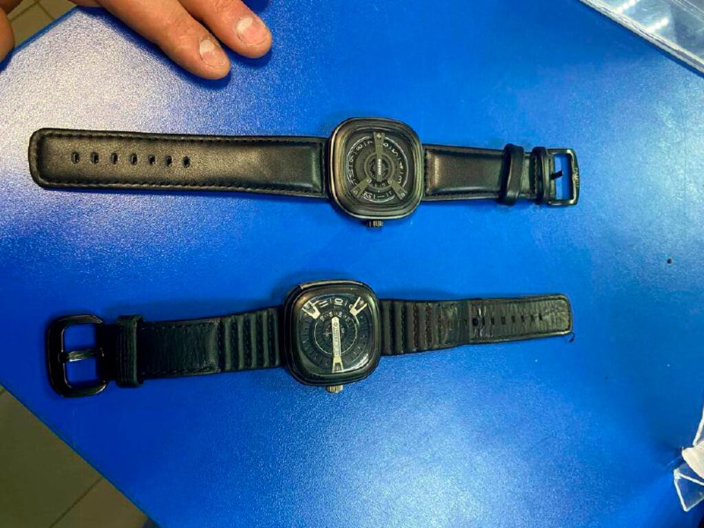 У Броварах спіймали чоловіка, який намагався підмінити два оригінальних годинника на китайські копії