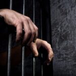 Невдала крадіжка наплічника жителем Шепетівки призвела до семирічного ув’язнення