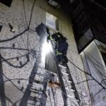 У Хмільницькій багатоповерхівці зачинився хлопчик – знадобилася допомога рятувальників