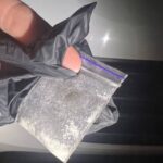 У Борисполі п’ятеро чоловіків «спалились» з пакетиками наркотиків