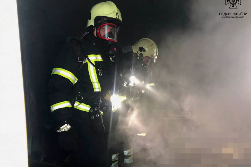 В Кам’янець-Подільському районі пожежа забрала життя двох чоловіків