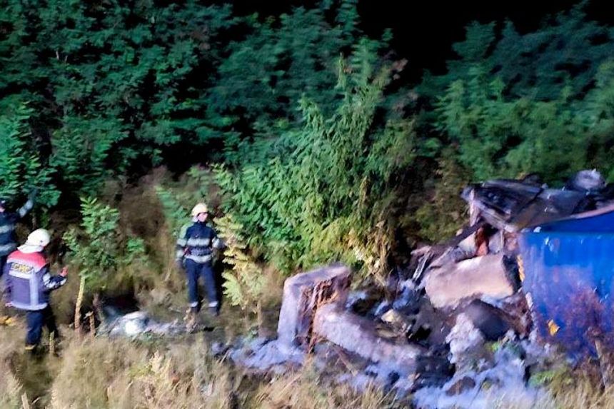 Двоє людей загинуло в ДТП у Фастові: транспорт перекинувся та загорівся