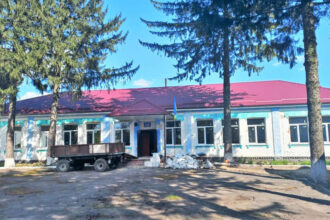 На Охтирщині відновлюють зруйновану ворогом школу