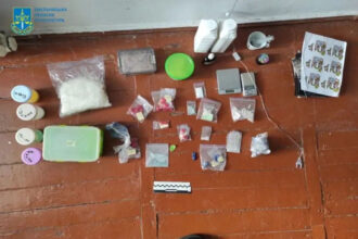 Наркобарон у гуртожитку: у 21-річного студента з Камʼянського району знайшли наркотики на 4 млн гривень
